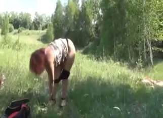 Naturalist babe getting fucked by a sexy dog